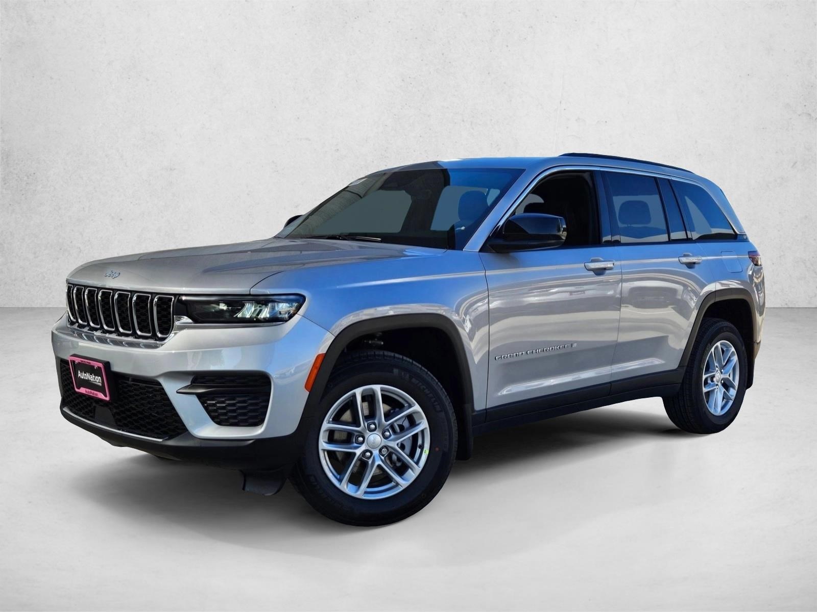 2025 Jeep Grand Cherokee Laredo's photo