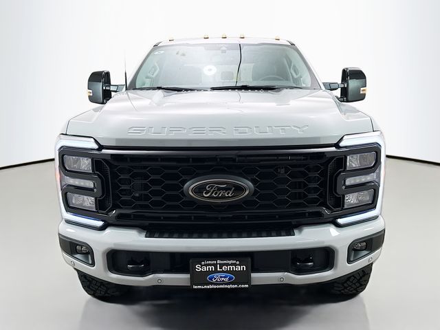2025 Ford F-350 photo 2