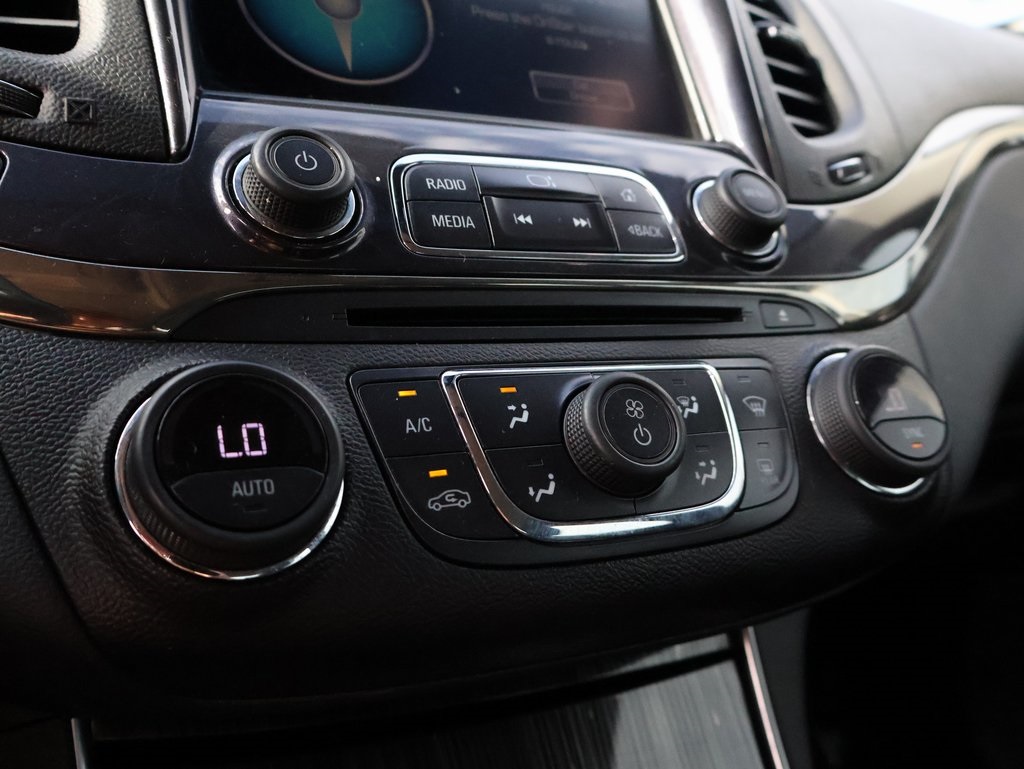 2016 Chevrolet Impala LTZ photo 35