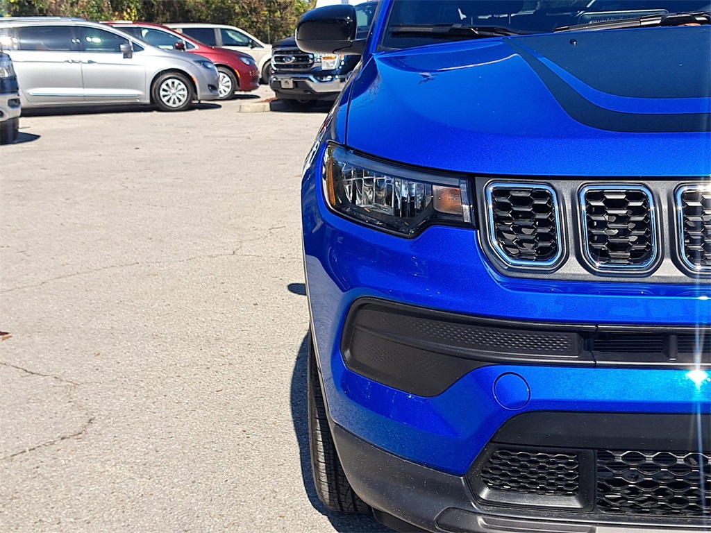 2025 Jeep Compass Sport photo 9