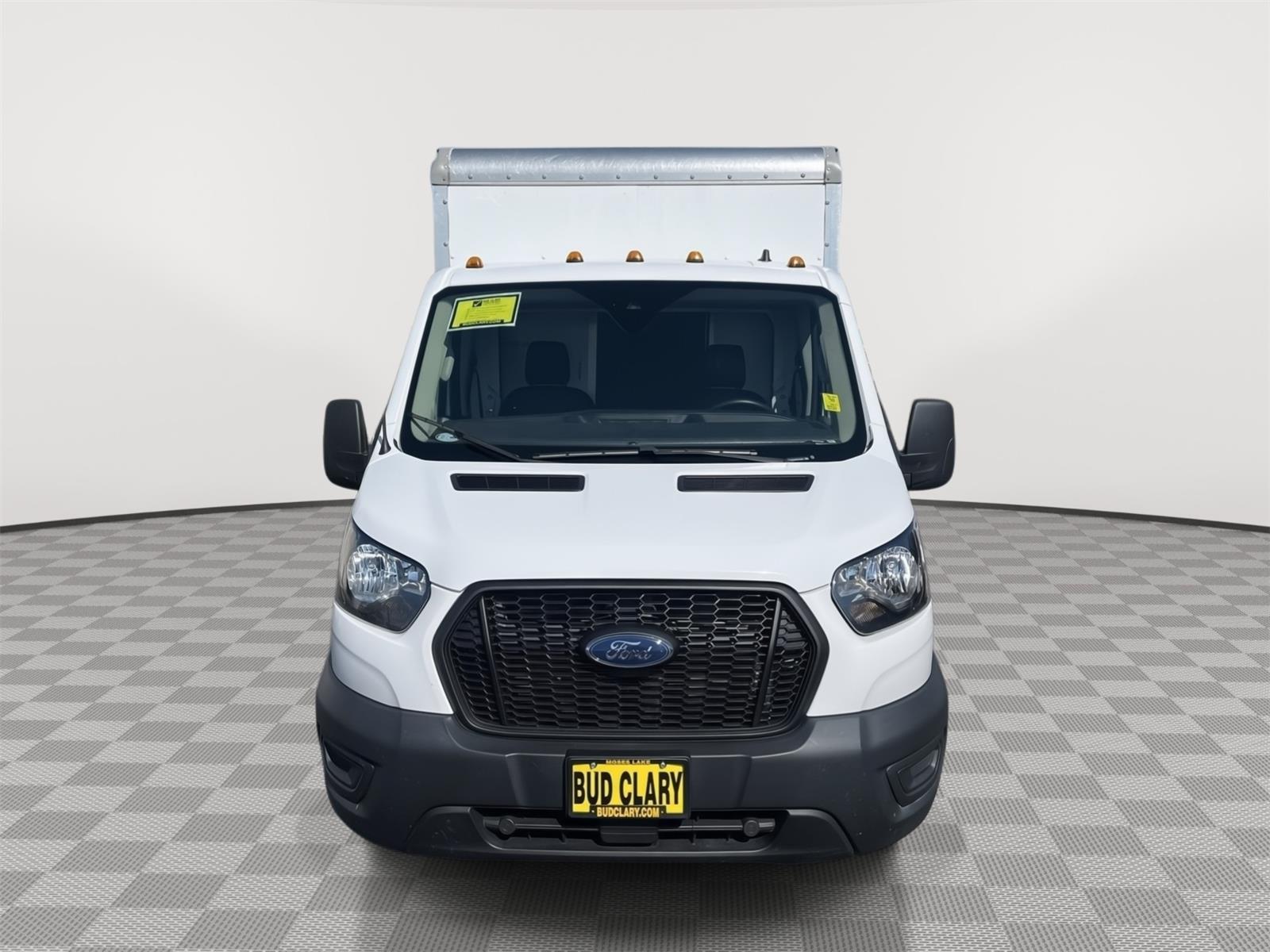 2022 Ford Transit Cutaway photo 8