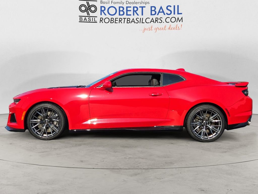 2022 Chevrolet Camaro ZL1 photo 2