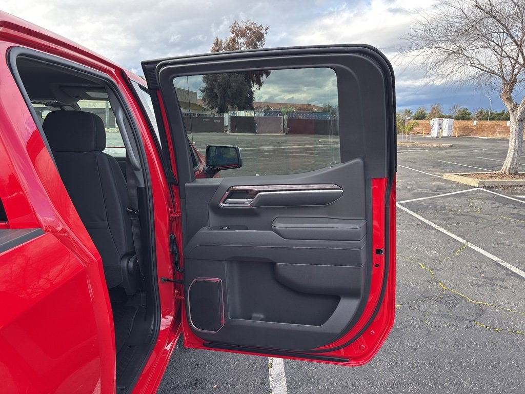2025 Chevrolet Silverado 1500 LT photo 19