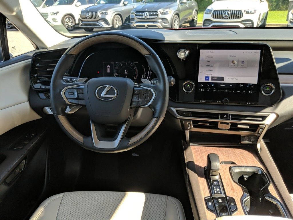 2023 Lexus RX photo 2