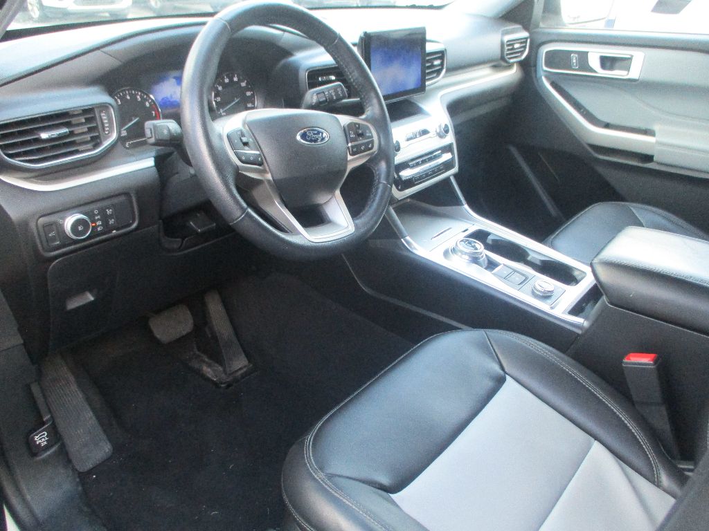 2022 Ford Explorer XLT photo 4