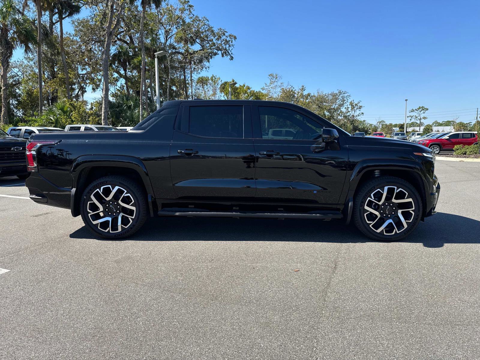 2024 Chevrolet Silverado EV RST photo 2