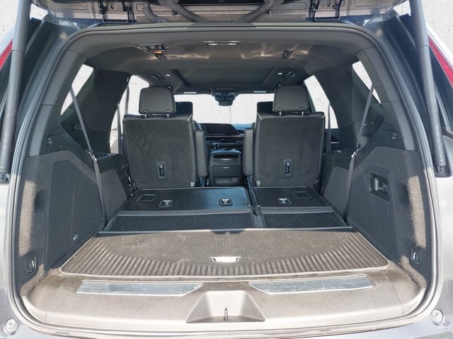 2023 Cadillac Escalade Premium Luxury photo 14