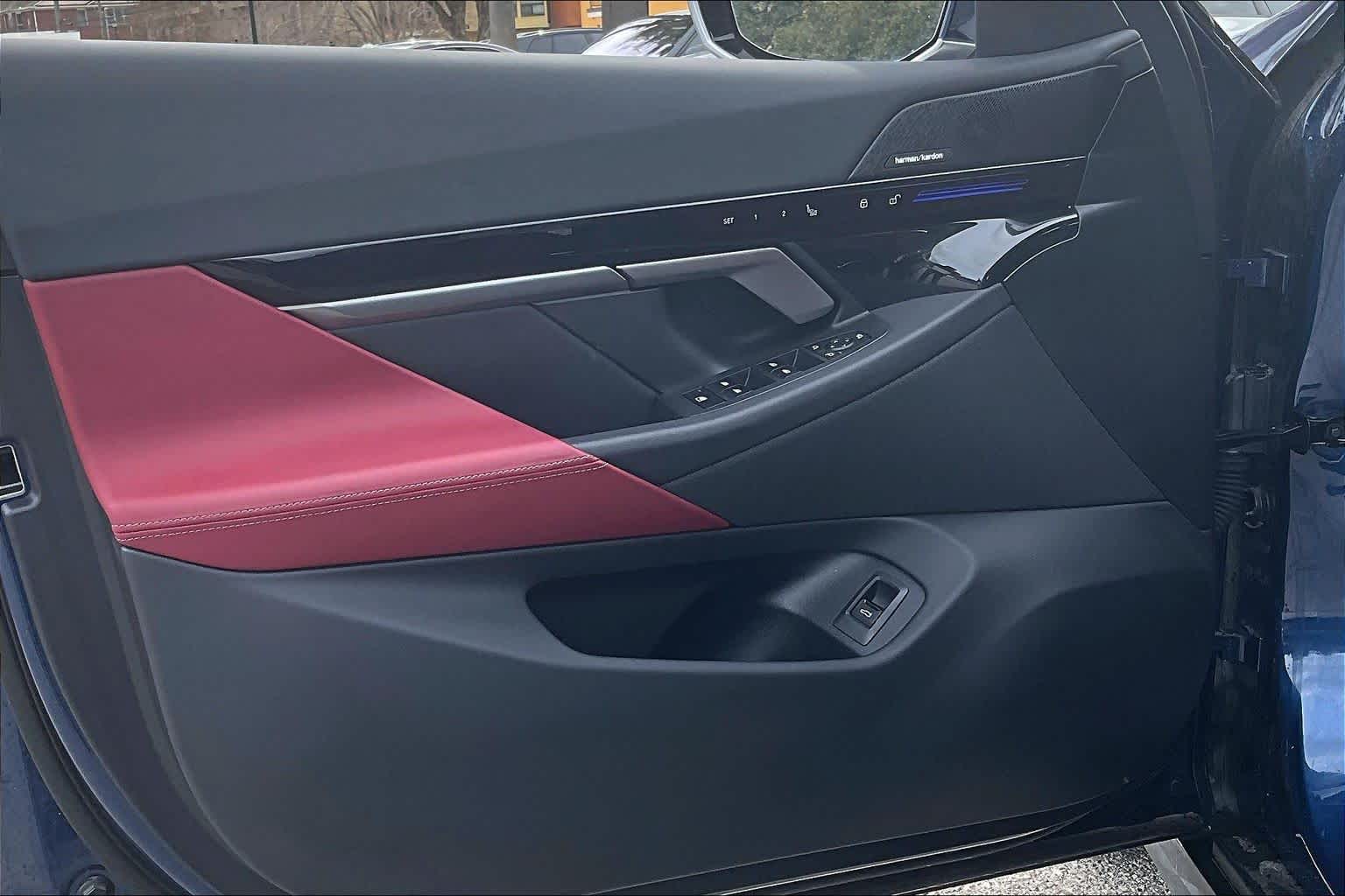 2025 BMW 5 Series 530i - Photo 20