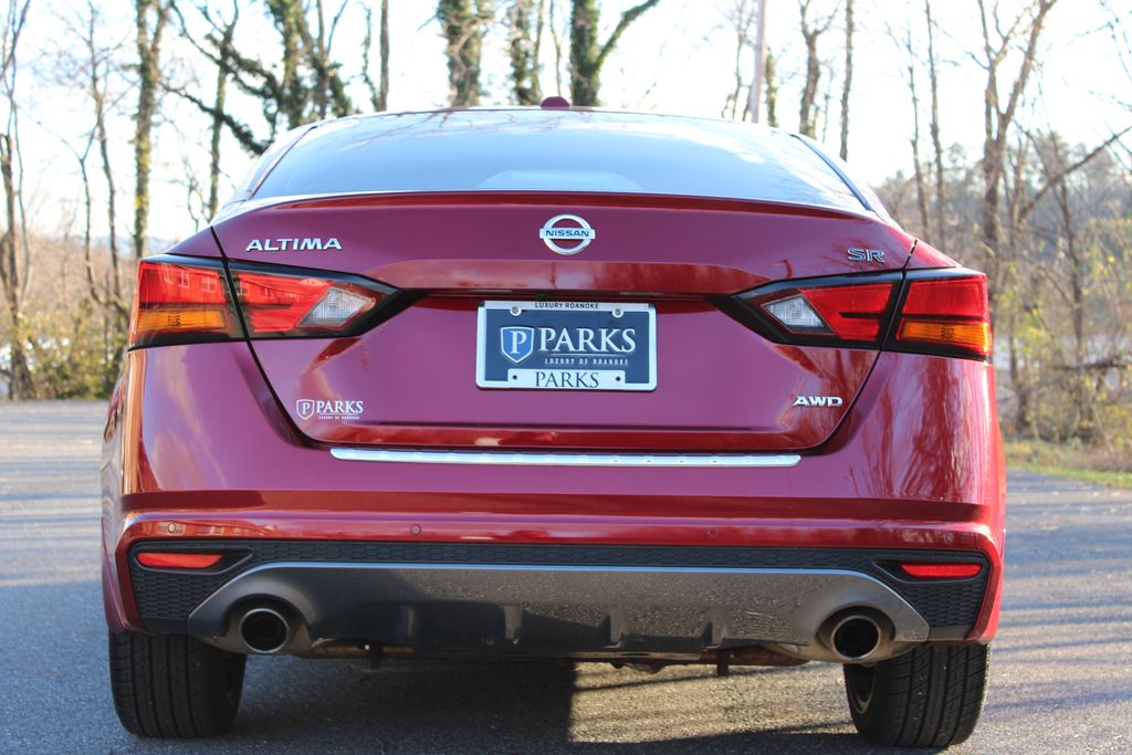 2021 Nissan Altima 2.5 SR photo 4