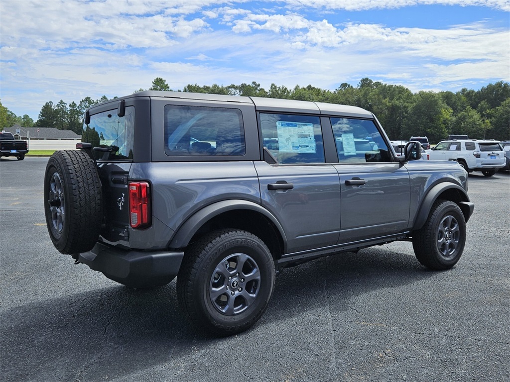 2025 Ford Bronco Base photo 12