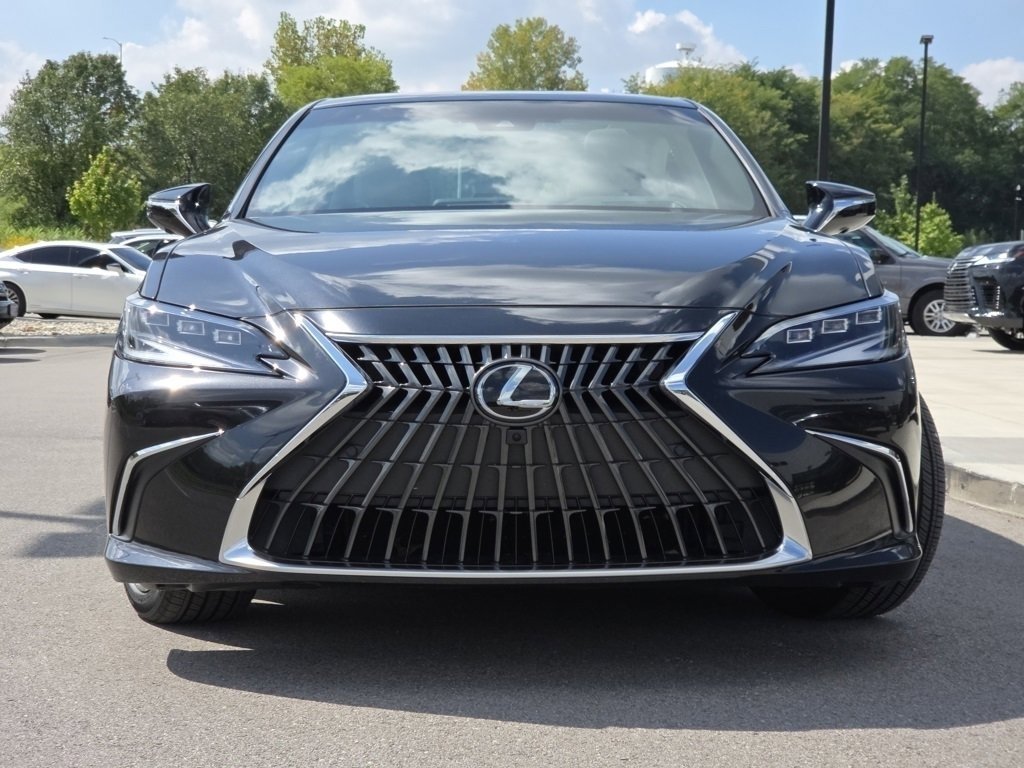 2024 Lexus ES 350 Ultra Luxury photo 3