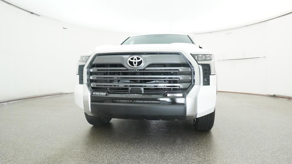 2025 Toyota Tundra Limited CrewMax photo 3