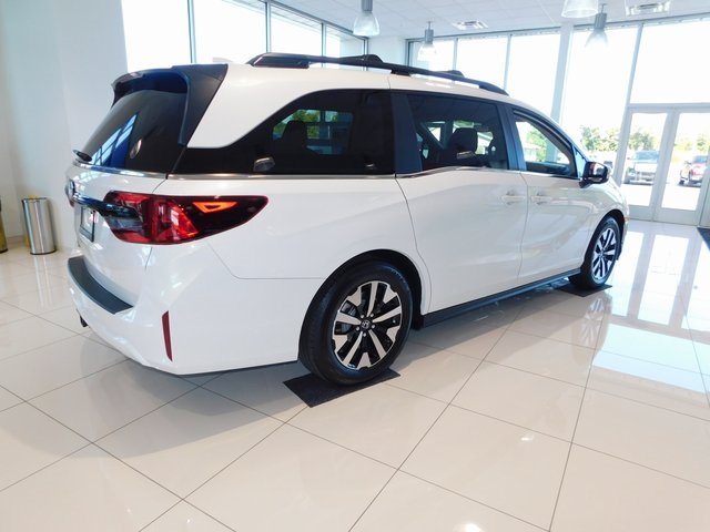 2026 Honda Odyssey EX-L photo 2