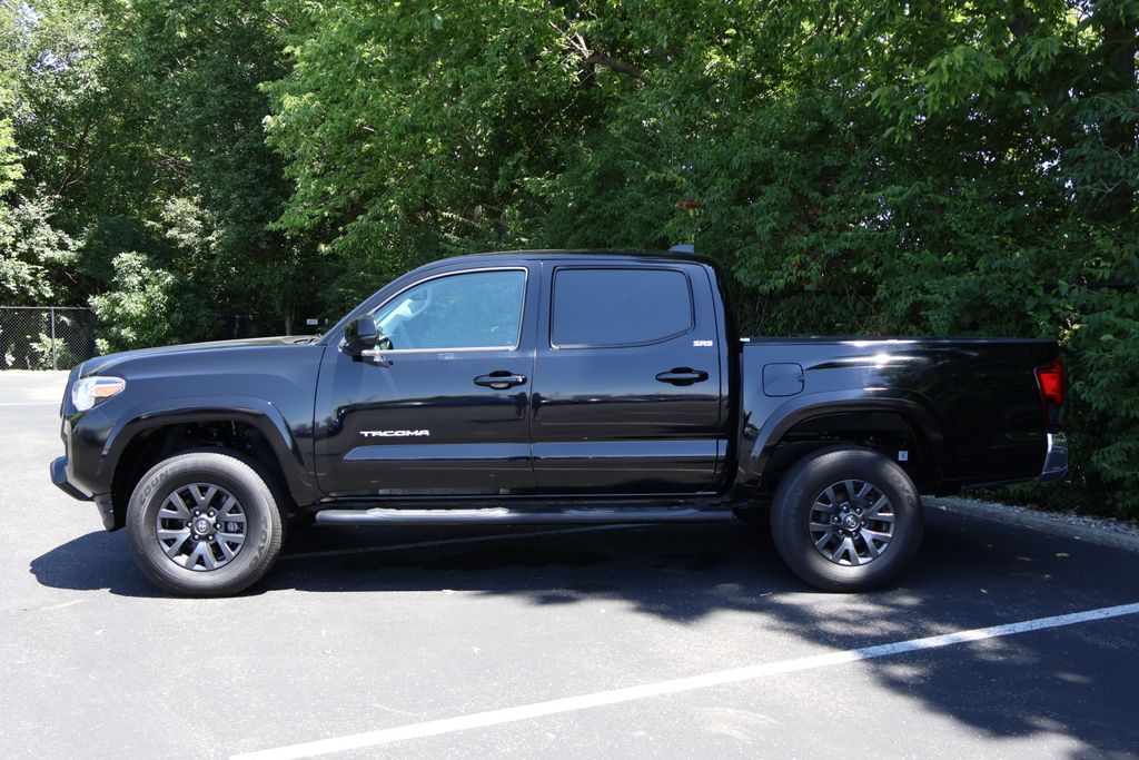 2023 Toyota Tacoma SR5 photo 4