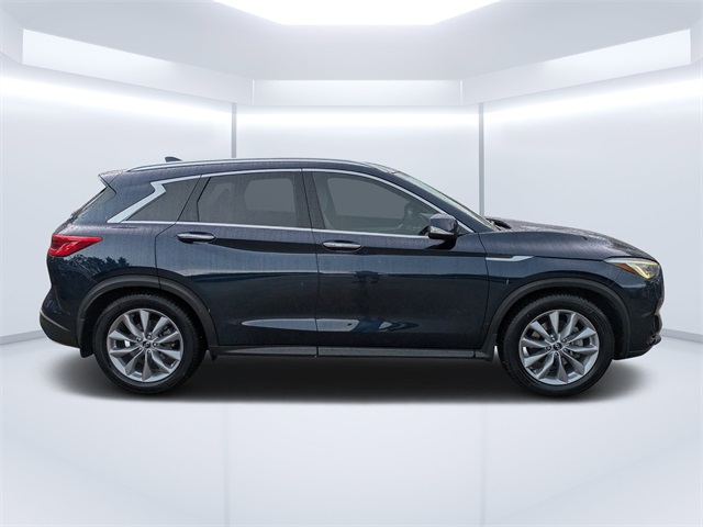 2019 Infiniti QX50 Luxe photo 2