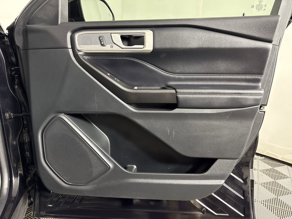 2020 Ford Explorer Limited photo 10