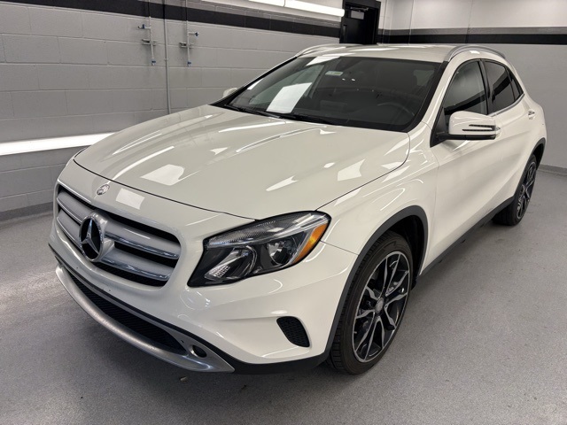 2016 Mercedes-Benz GLA-Class GLA250's photo