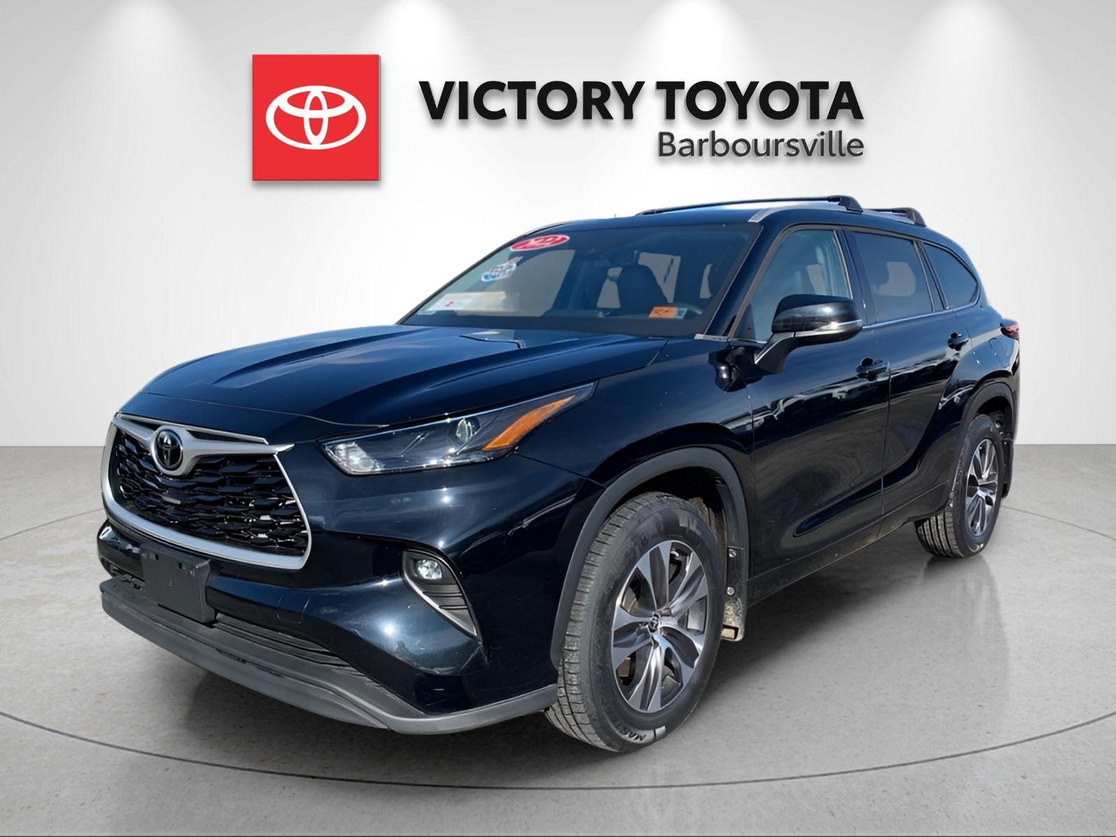 2022 Toyota Highlander XLE's photo