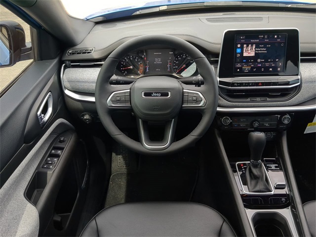 2025 Jeep Compass North Edition Latitude photo 10