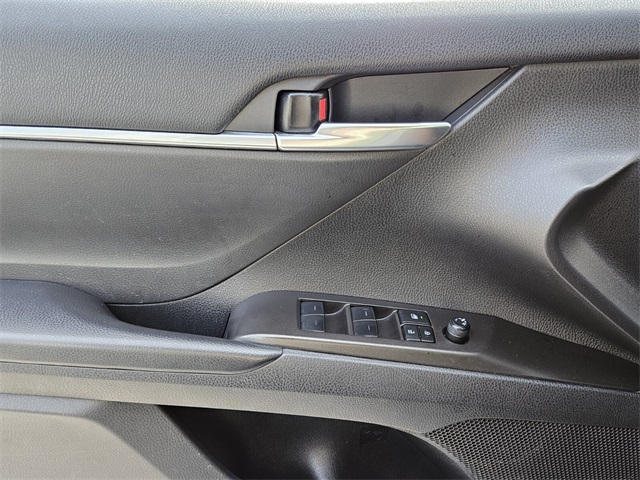 2023 Toyota Camry SE photo 28