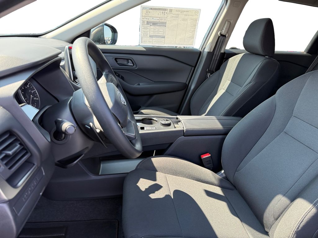 2026 Nissan Rogue S photo 9