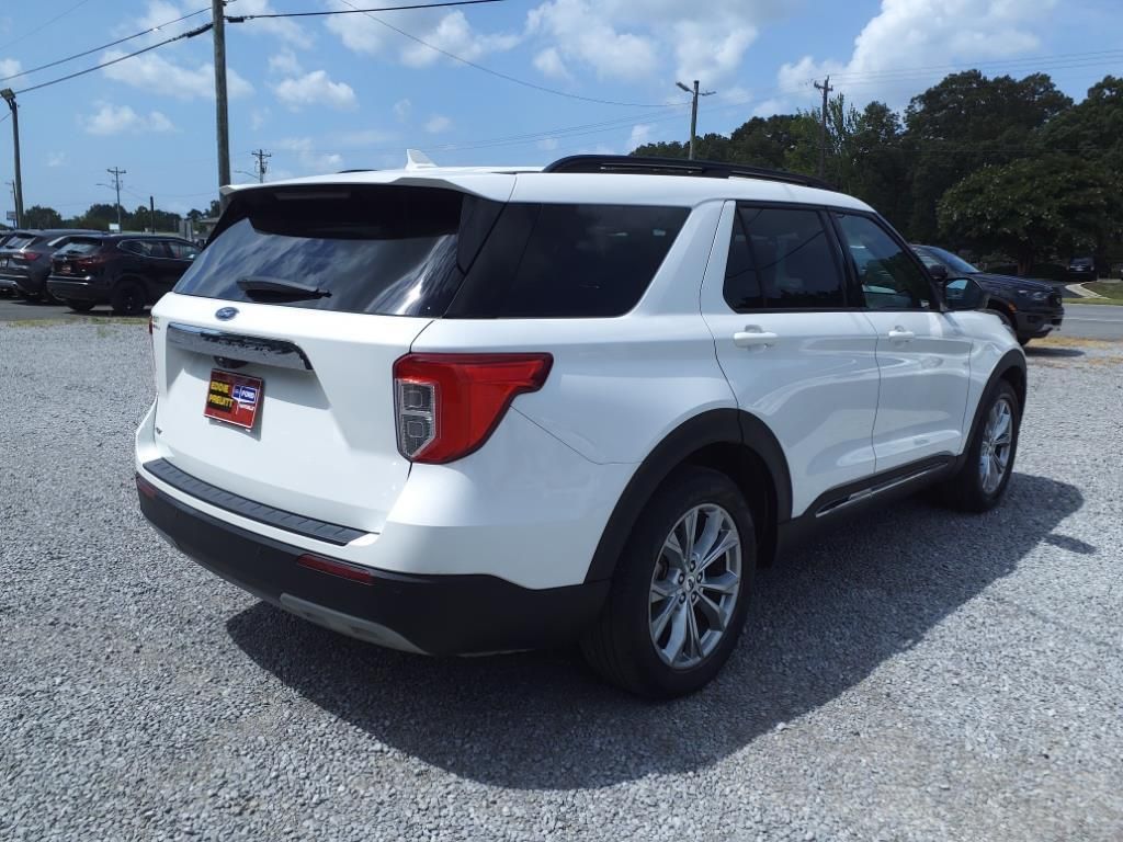 2020 Ford Explorer XLT photo 3