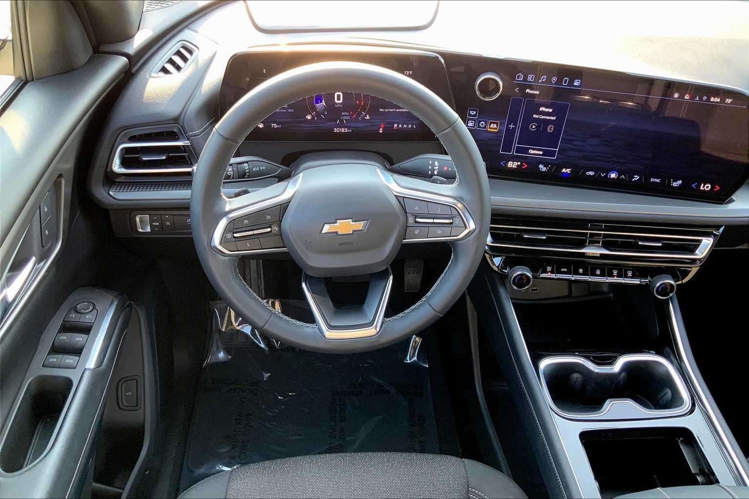 2024 Chevrolet Traverse LS photo 5