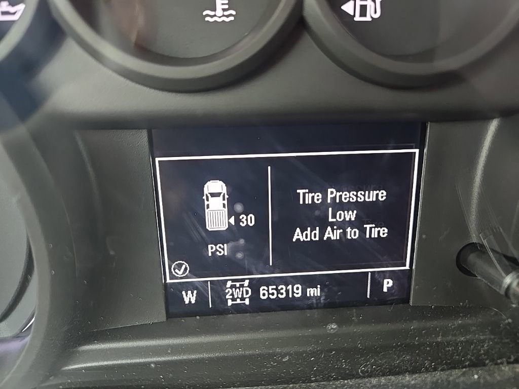 2019 Chevrolet Silverado 1500 Custom Trail Boss photo 2