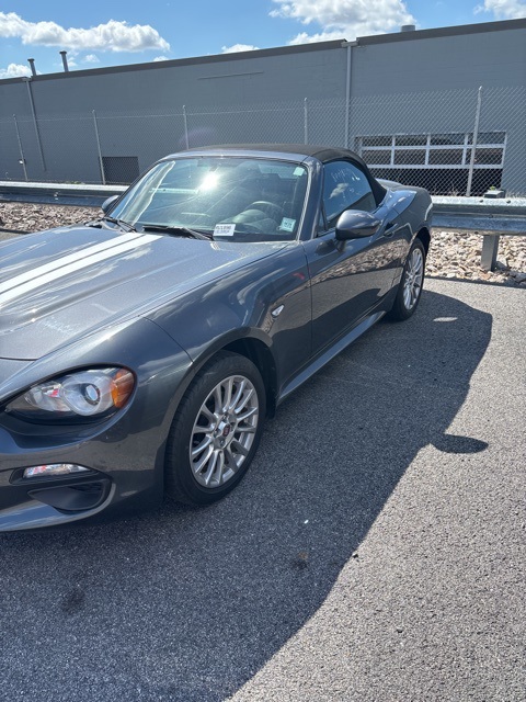 2019 Fiat 124 Spider Classica photo 2