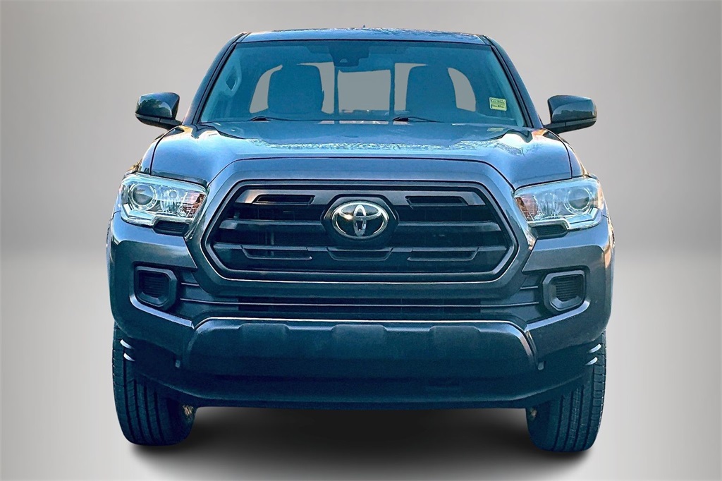 2019 Toyota Tacoma SR5 photo 3