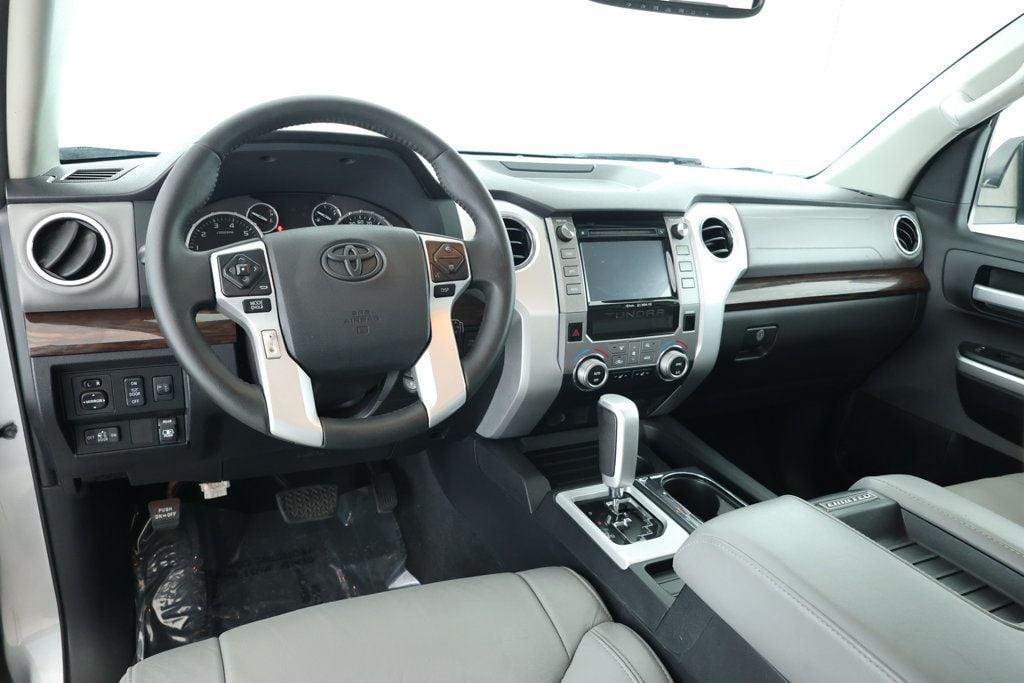 2017 Toyota Tundra Limited Double Cab TRD photo 9
