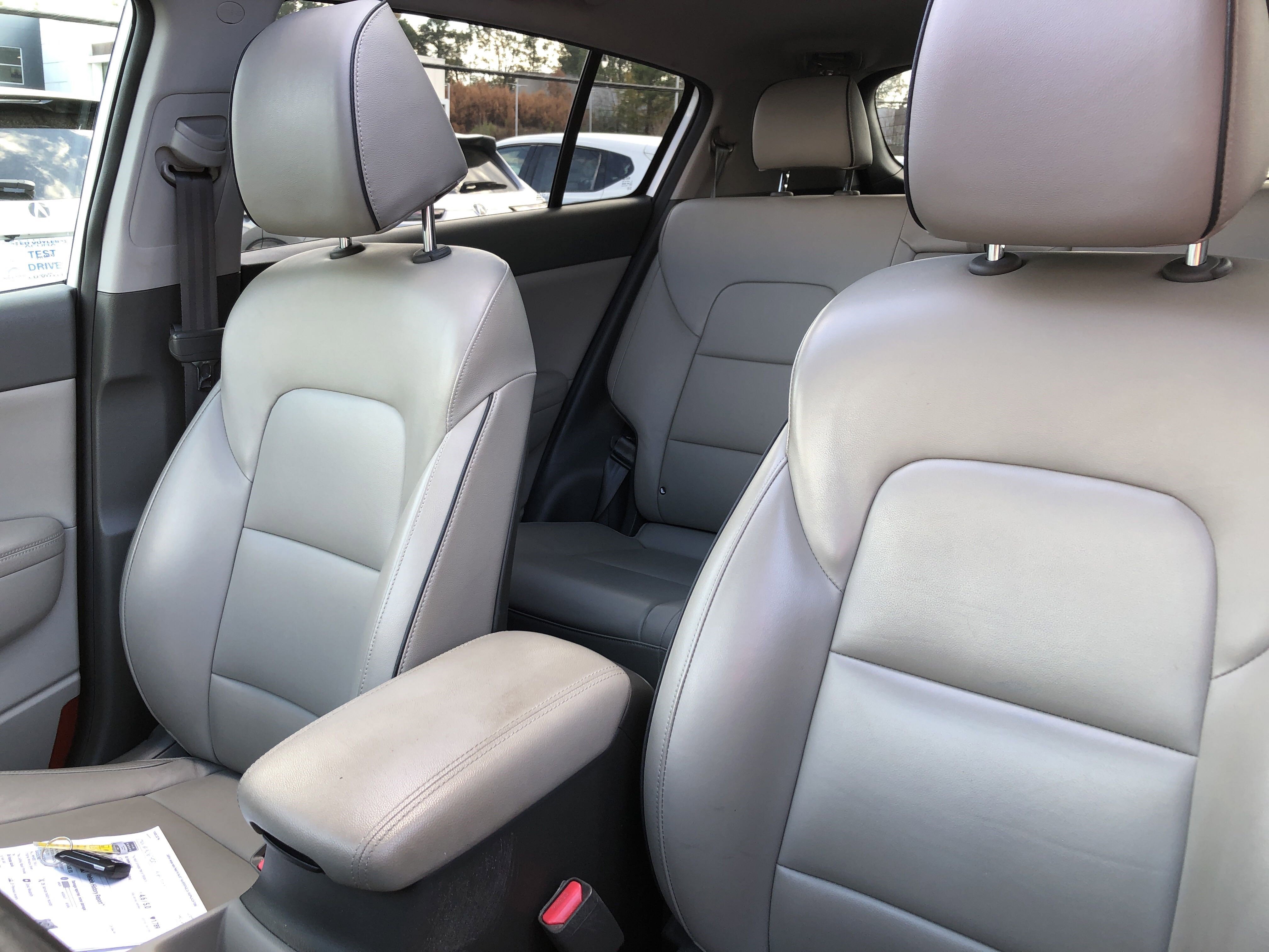 2017 Kia Sportage EX photo 3