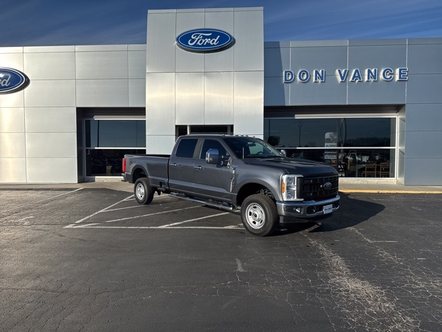 2024 Ford F-250 Super Duty XL's photo