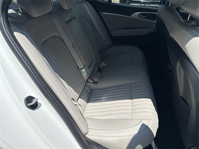 2023 Genesis G70 3.3T photo 15