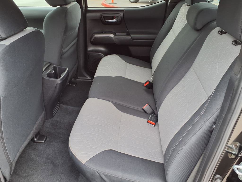 2023 Toyota Tacoma TRD Off-Road photo 19