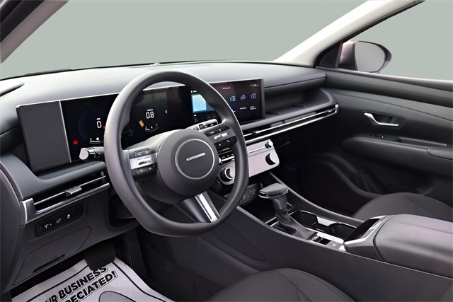 2025 Hyundai Tucson SEL photo 2