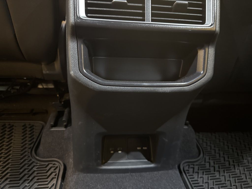 2024 Volkswagen Atlas Cross Sport SE Technology photo 15