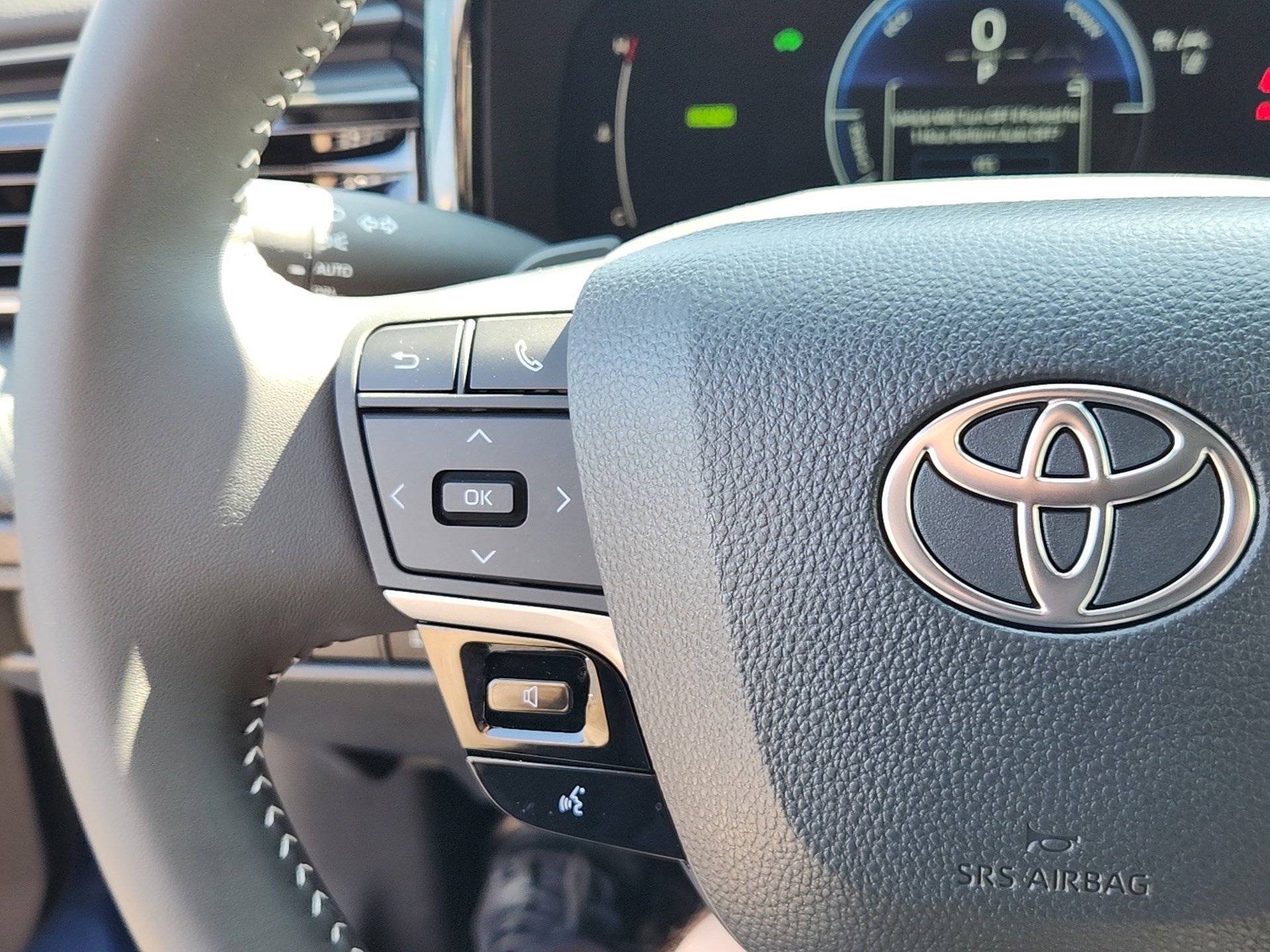 2025 Toyota Camry SE photo 19