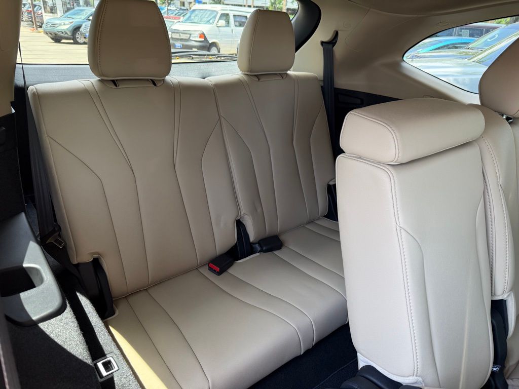 Used 2025 Canyon River Blue Metallic Acura Base image 18