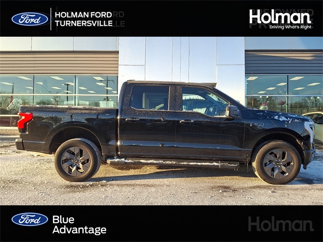 2025 Ford F-150 Lightning Flash's photo