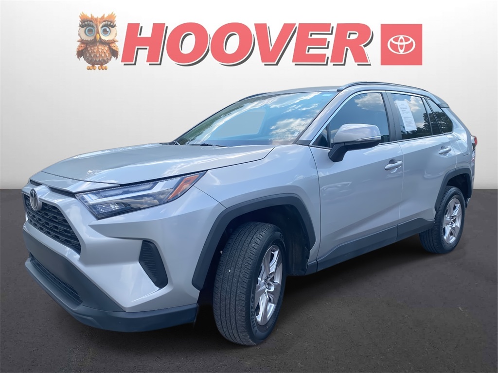2023 Toyota RAV4 XLE photo 4