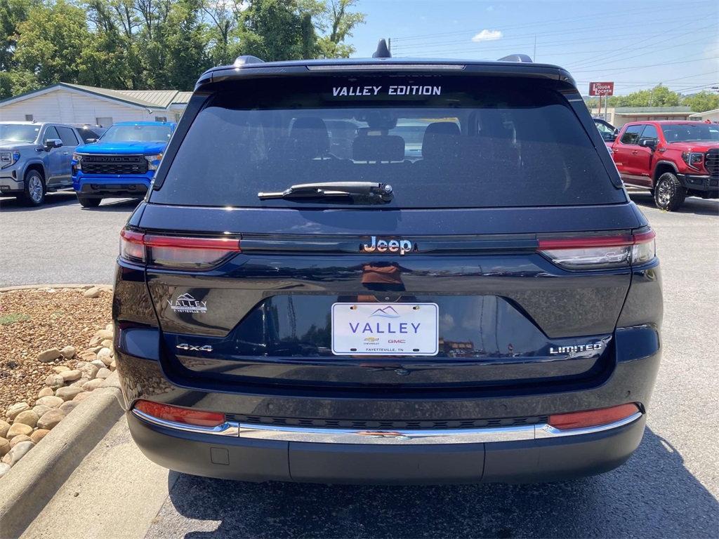2023 Jeep Grand Cherokee Limited photo 4