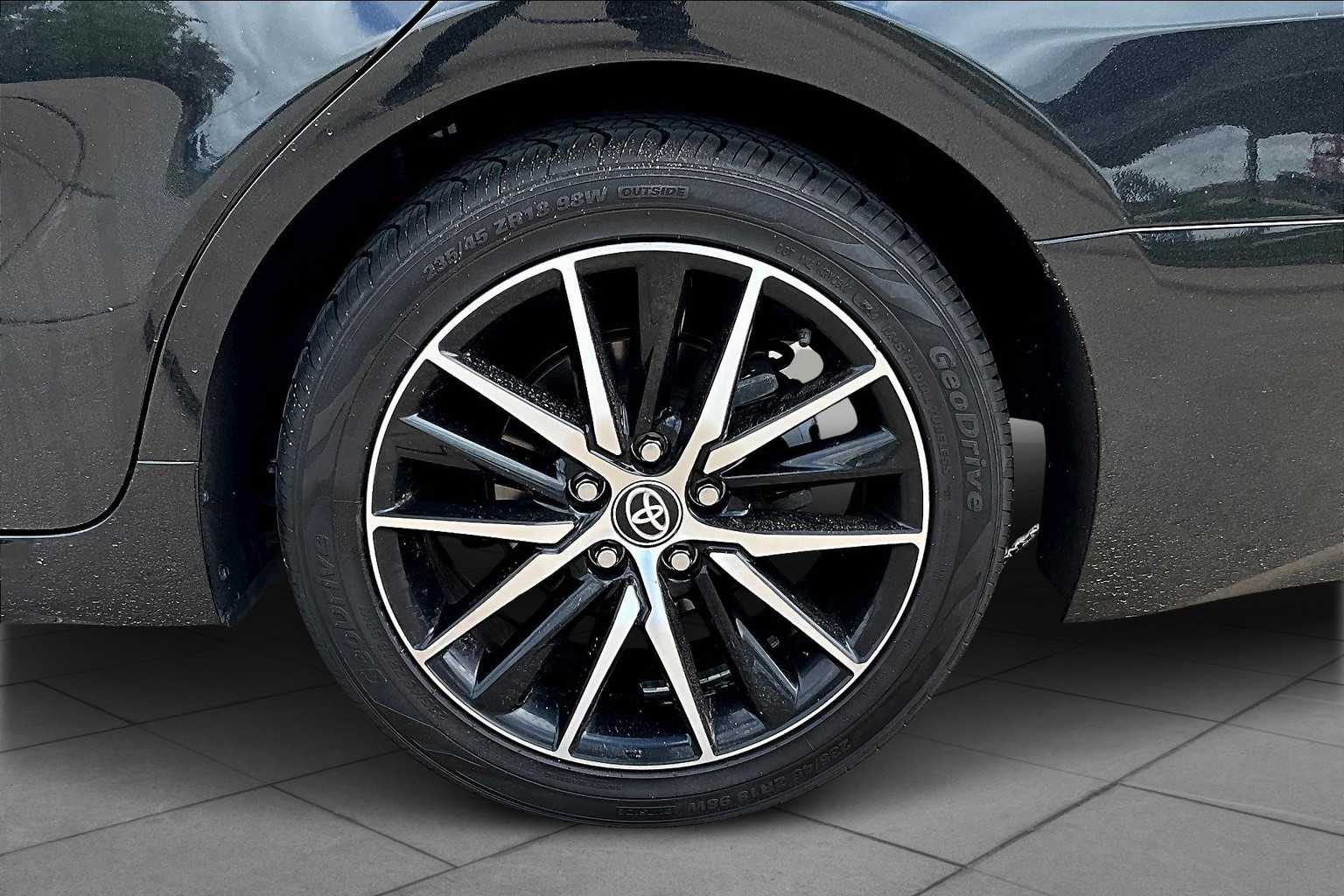 2023 Toyota Camry SE photo 8
