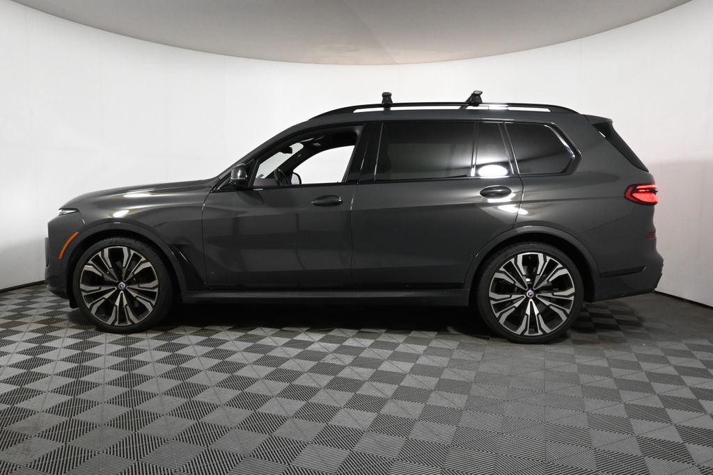 2023 Bmw X7 M60i photo 2