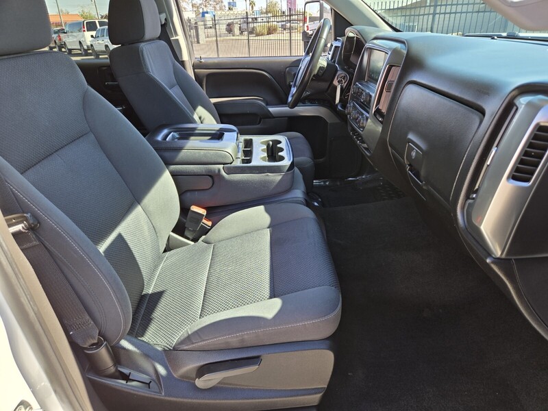 2018 Chevrolet Silverado 1500 LT photo 13