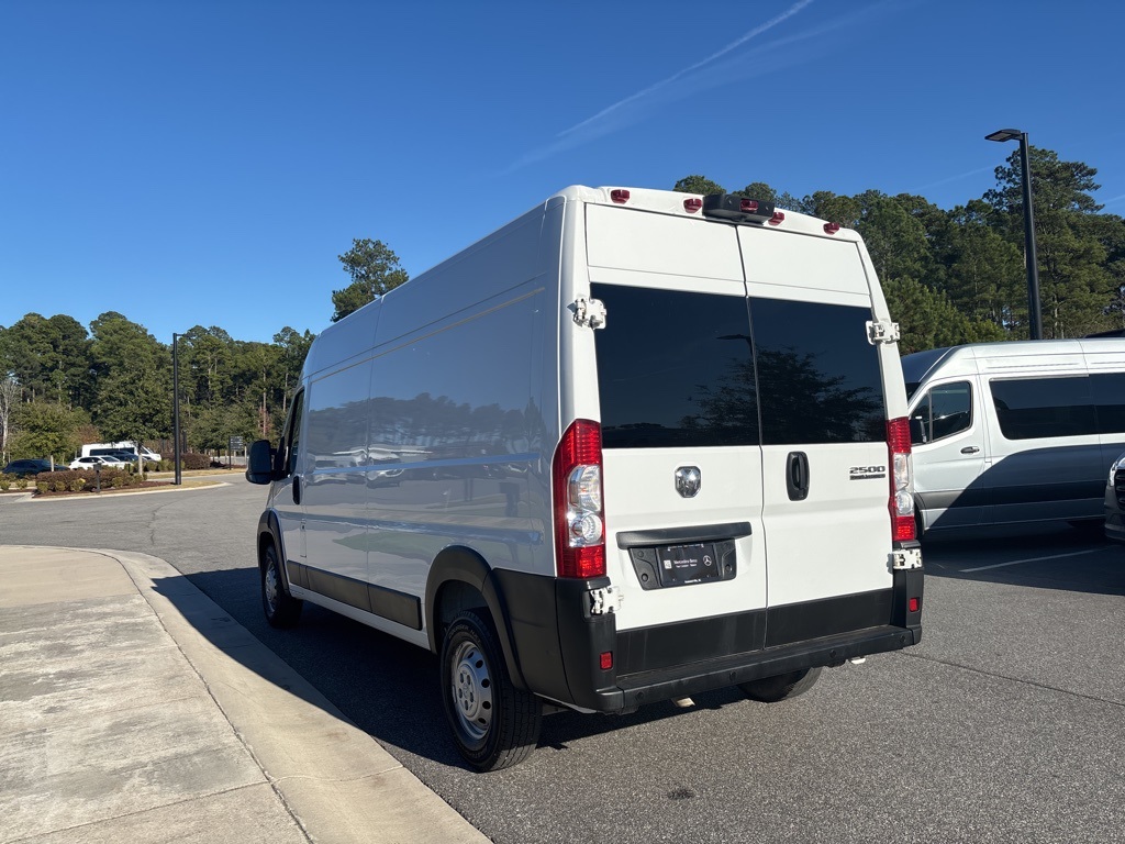 2023 Ram 2500 photo 3