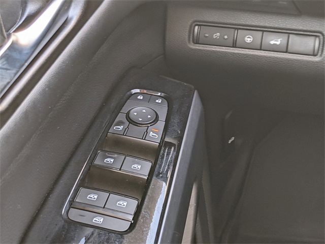 2022 Nissan Pathfinder SL photo 18