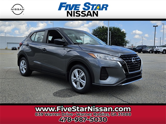 2025 Nissan KICKS PLAY Base's photo