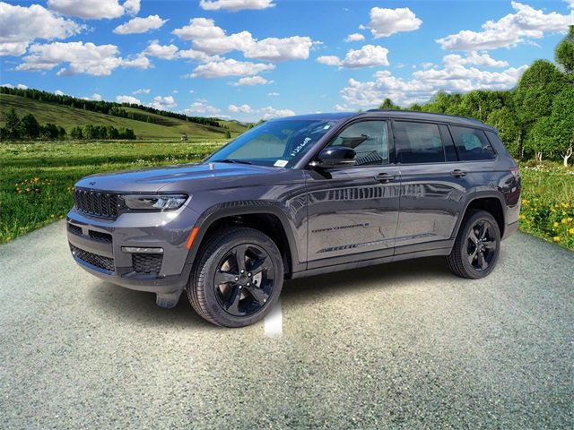 2025 Jeep Grand Cherokee Limited photo 2