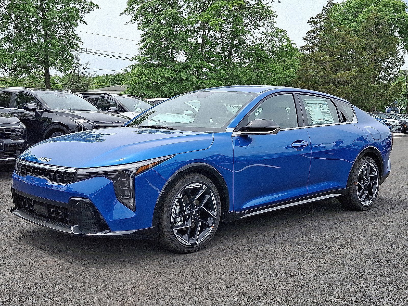 2025 Kia K4 GT-Line photo 3
